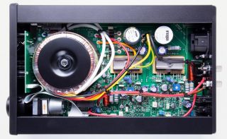 REGA io HiFi Vollverstärker