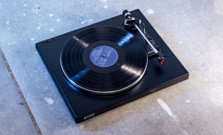 REKKORD Audio F400 incl.Ortofon 2M Red