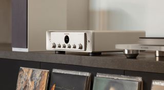 Marantz MODEL 40n Stereo Vollverstärker mit Streaming Funktion